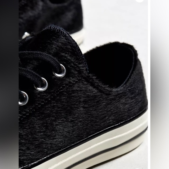 Converse Chuck Taylor 70 Ox Pony Hair Casual Sneakers - Size 6 - Picture 2 of 8
